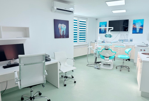 Cabinet stomatologic Arad, implanturi si tratamente stomatologice - Clinica Dr. Aymen - Dentist Arad / Cabinet stomatologic Arad
